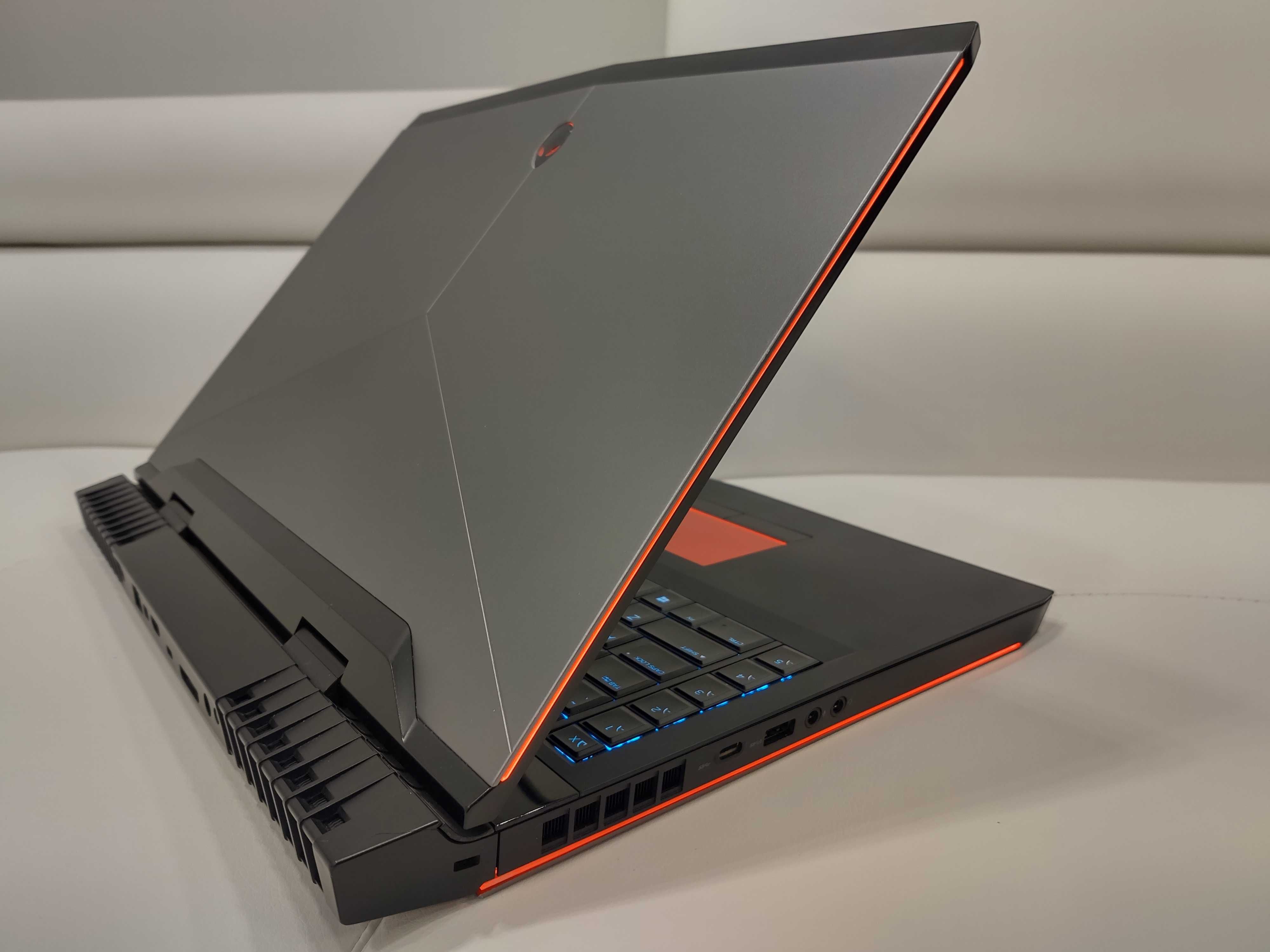 Laptop Alienware 17,3" ,intel core i7, ram 32 gb, video 8 gb GTX 1080