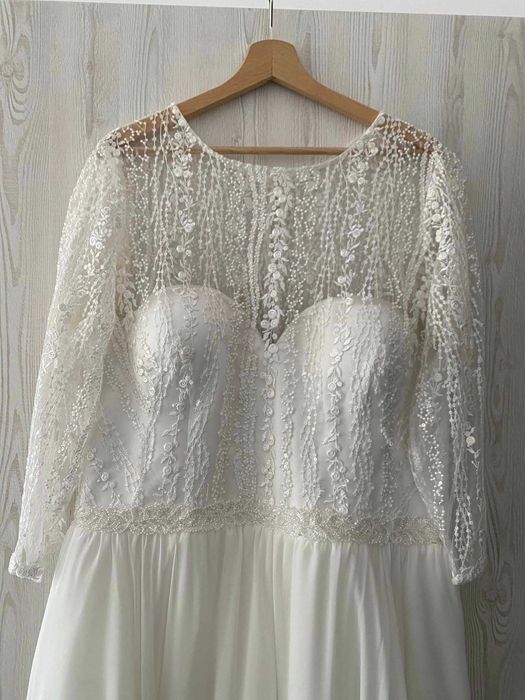 Vand Rochie de mireasa impreuna cu voal