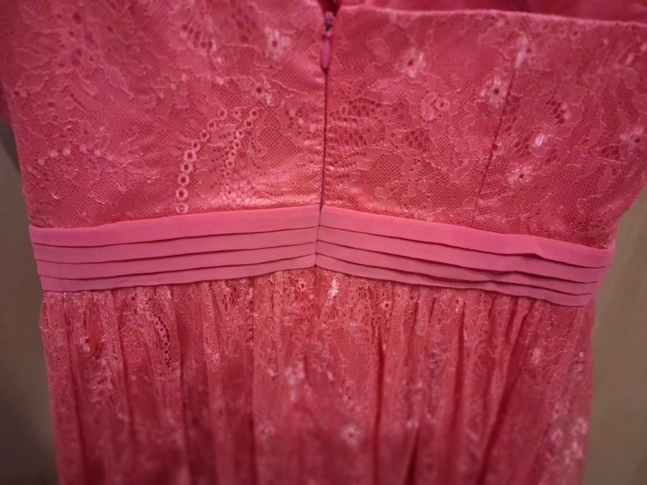 Официална рокля NEW LOOK, с камъни,размер 10/38 М,