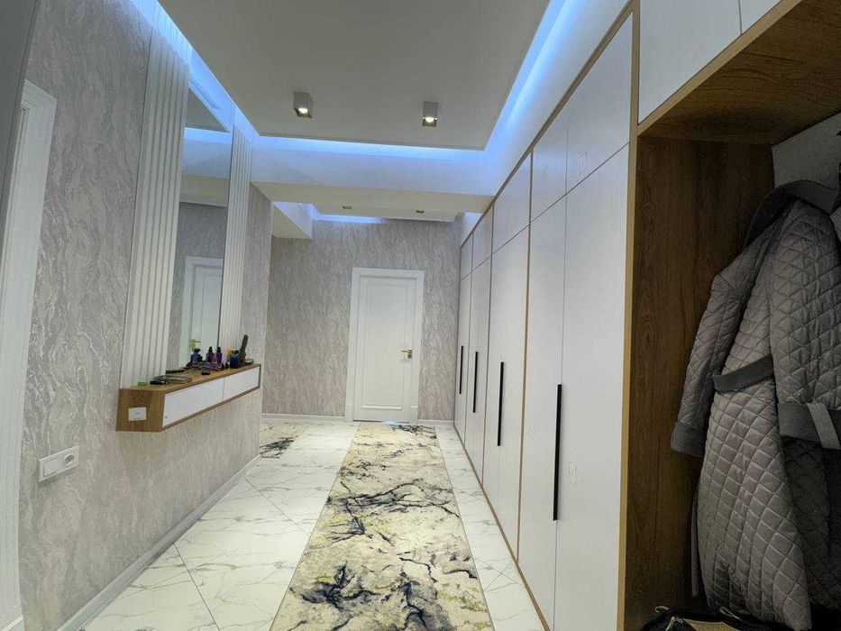 2 хоналик квартира 7 этаж янги лифтлик дом, голубой экран