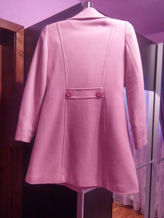 Palton roz deschis marimea 40