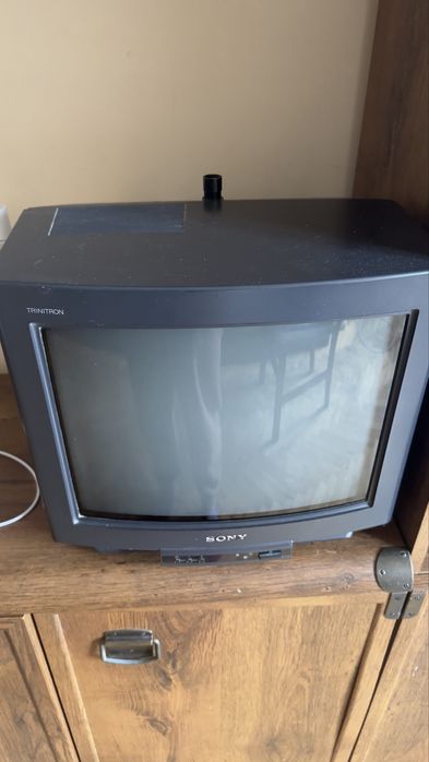 Телевизор Sony с дистанционно