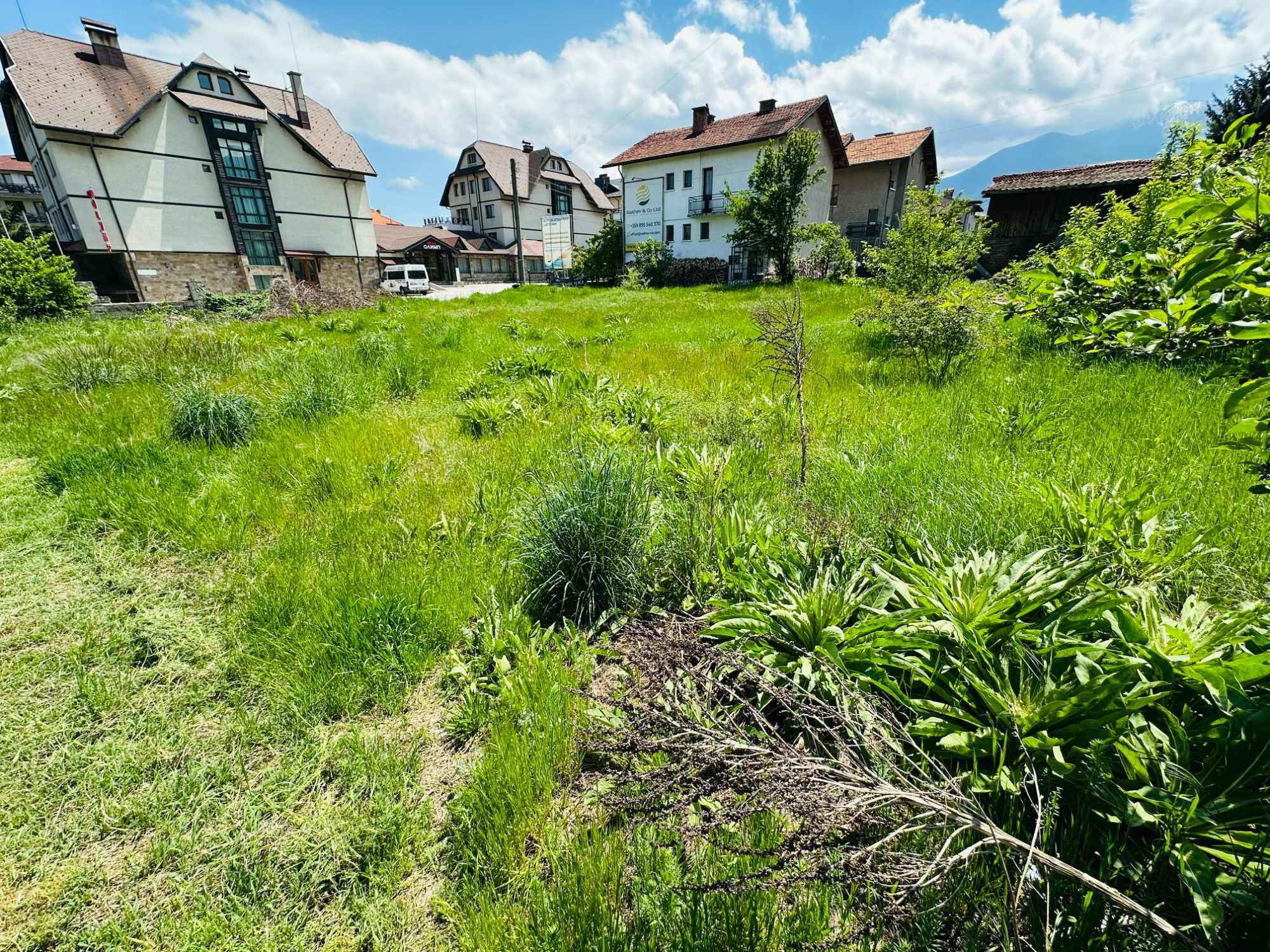 Парцел в регулация на входа на Банско – 940 кв.м.