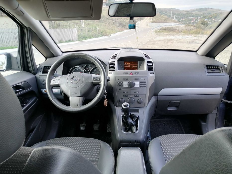 Vând Opel Zafira B 1.9 cdti 150 CP