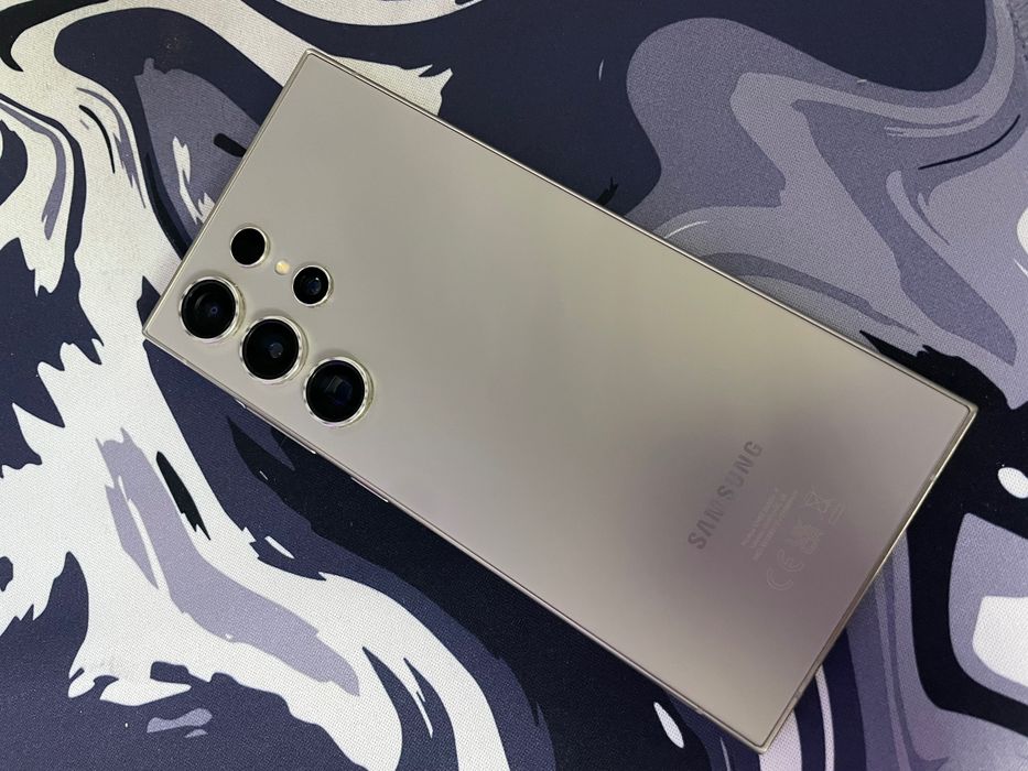 Se vinde Samsung galaxy s24 ultra urgent