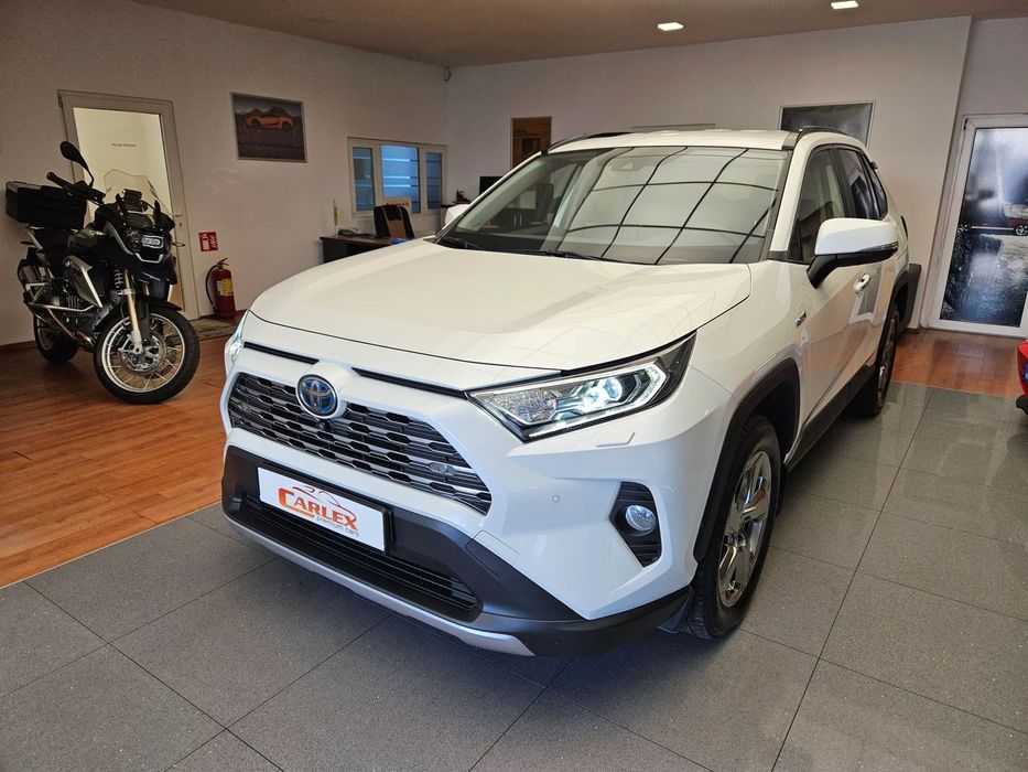 Toyota RAV4 AWD 222 CP | Camera parcare 360° | Faruri LED | Scaune Incalzite