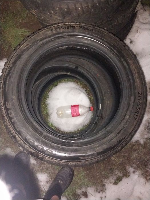 Продам шины 215/55/R17