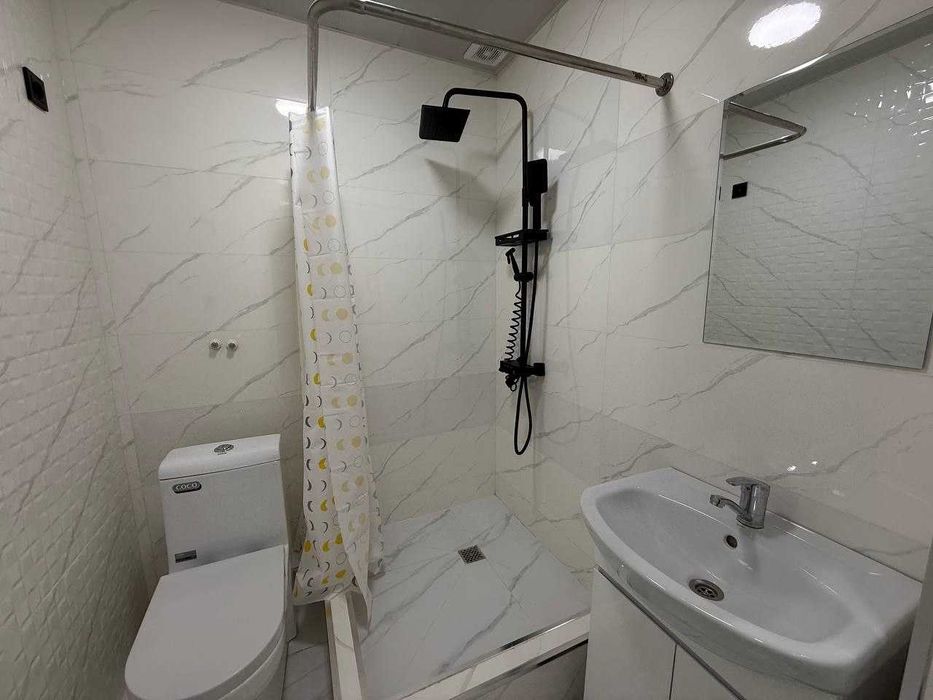 Продаётся 2х комнатная квартира с евроремонтом и лифтом в городе