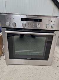 Готварска печка-Фурна за вграждане с керамичен плот Siemens.
