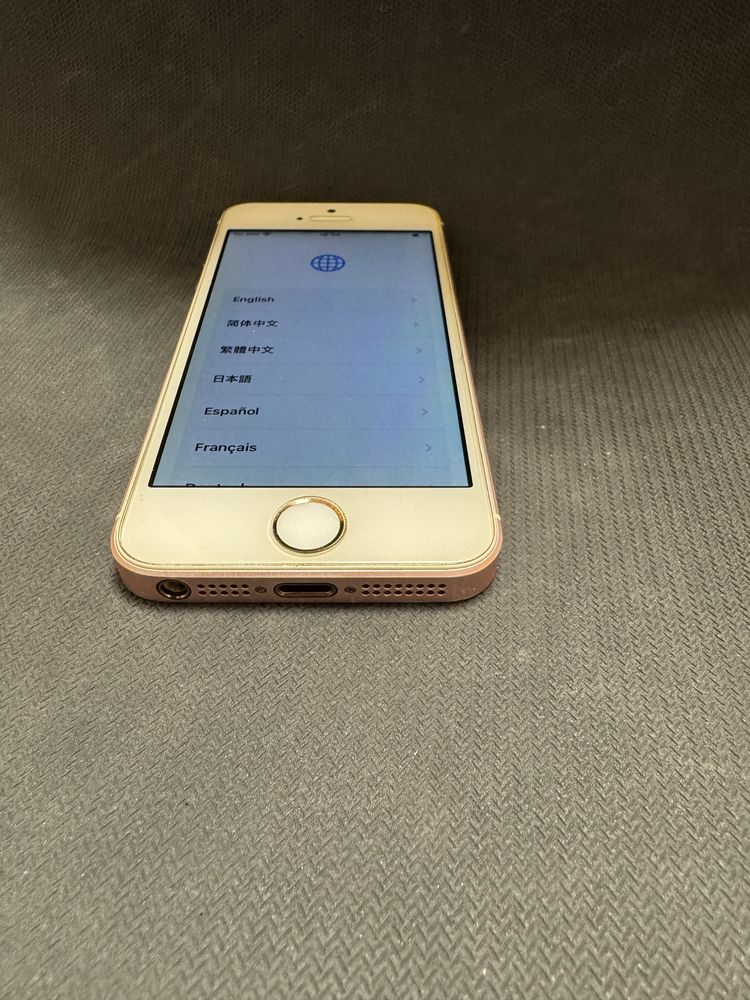 iPhone SE (2016) 16gb - заключен