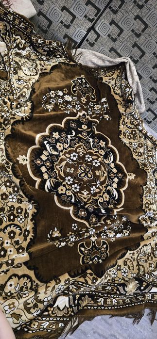 Отдам корпе(корпешки), дивандек