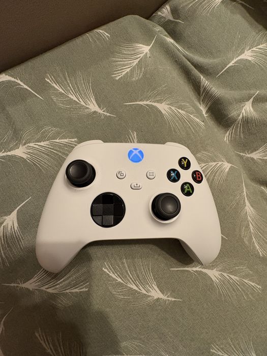 Xbox series контролер