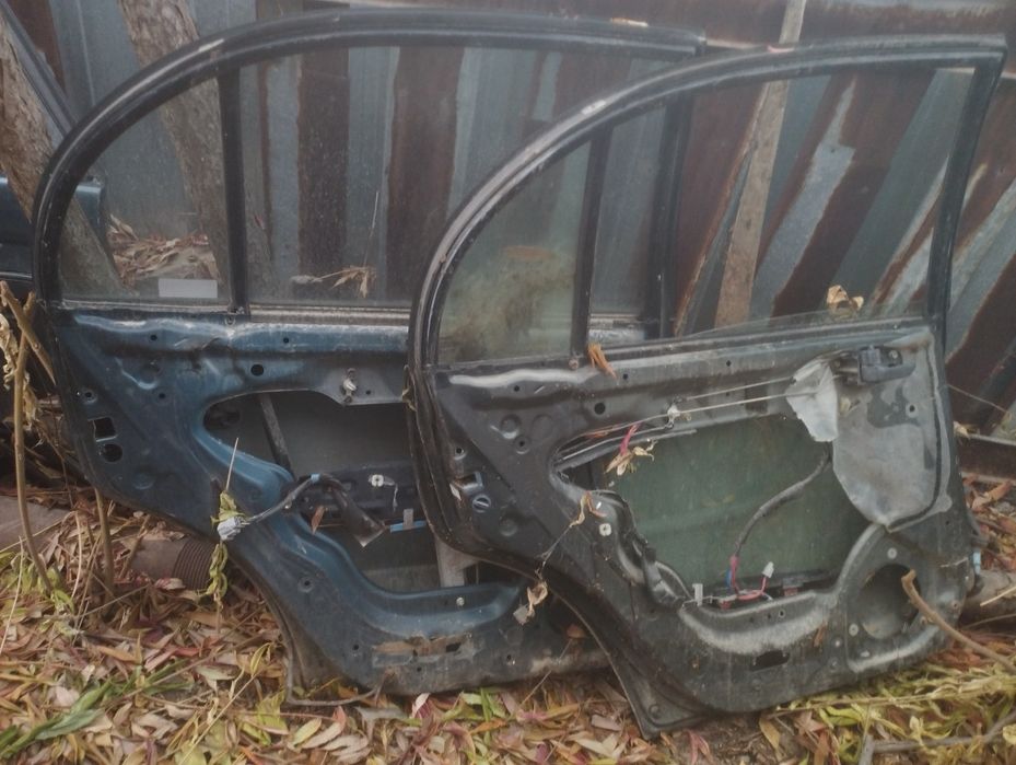 Сатылады!! Карина Е седан дыкы