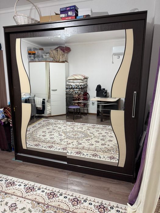 Продам два шкафа