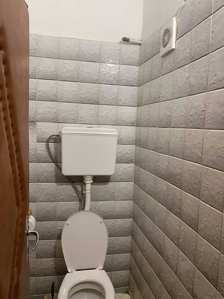 Продава се Тристаен апартамент в Плевен, Сторгозия - 74 кв.м за 1257 €/кв.м - Снимка #11