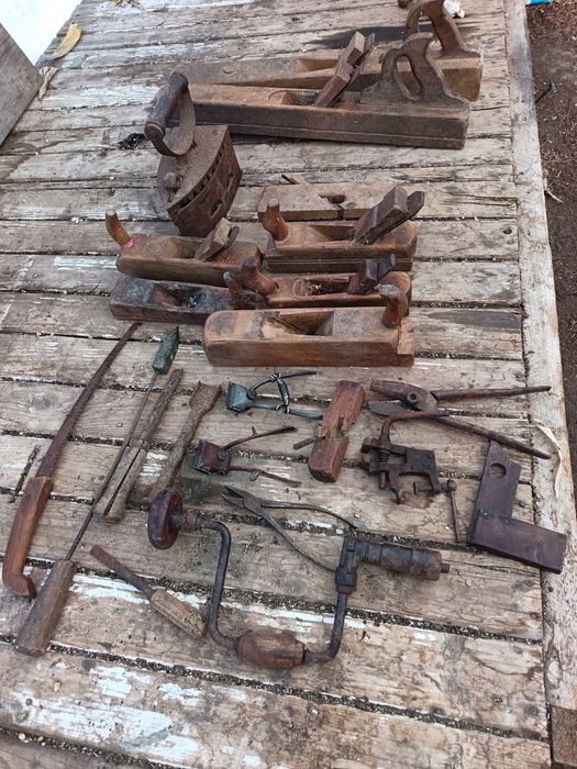 Vând scule vechi de tâmplărie