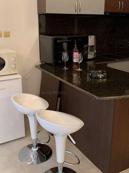 Дава се под наем Двустаен апартамент в Бургас, Сарафово - 86 кв.м за 408 € - Снимка #3