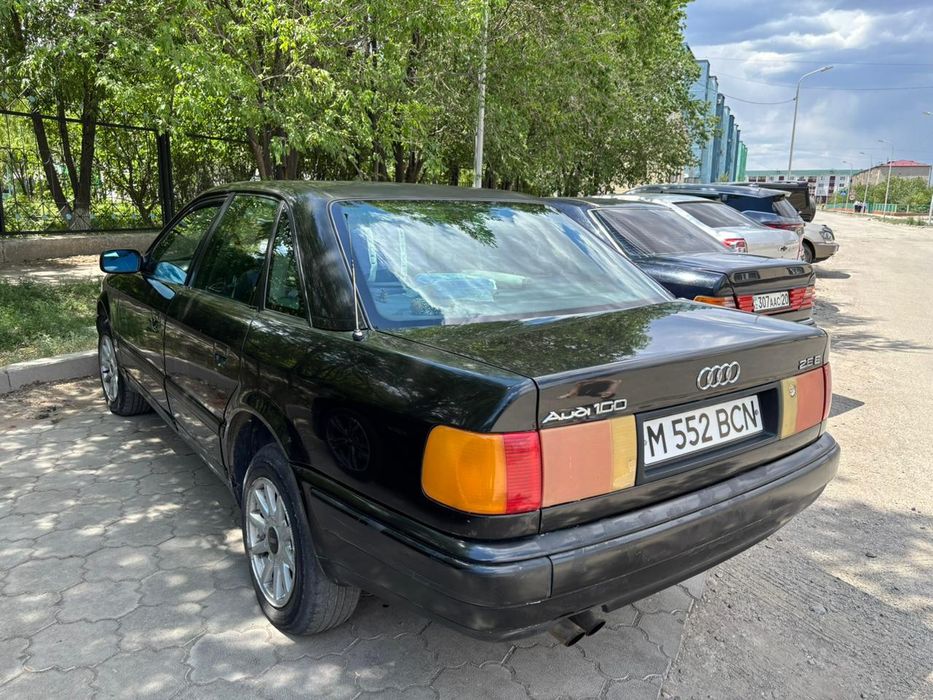 Продам Ауди 100 С4