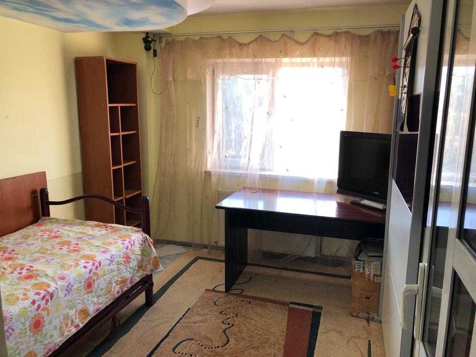 Inchiriez apartament 3 camere decomandat in Constanta