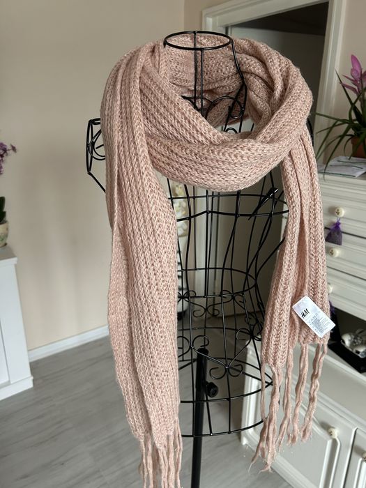 Fular marca H&M, roz