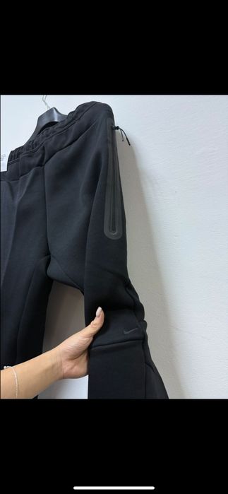 Nike Sportswear - Tech Fleece