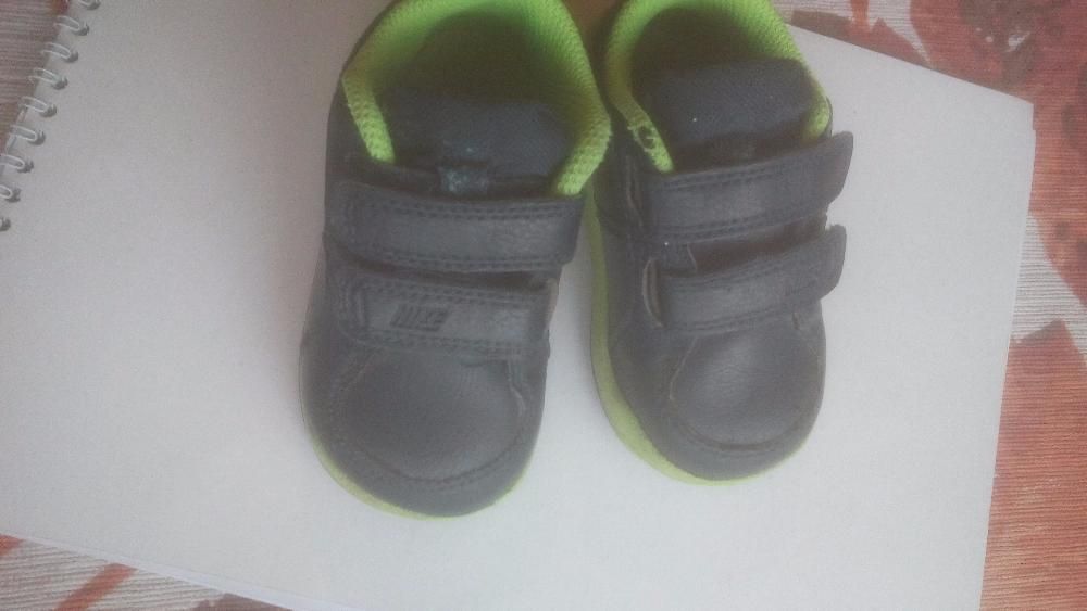 Бебешки маратонки Adidas 23н и Nike 20н