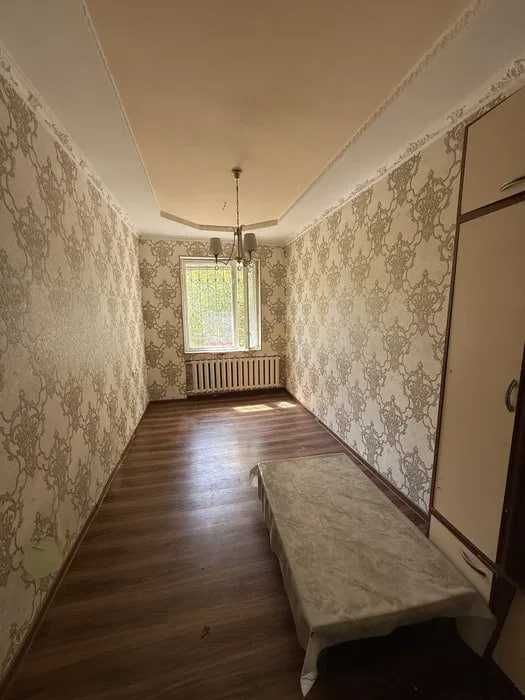 Продается 2-комнатная квартира, Юнусабад-8 квартал, 50 кв.м 2/2/4