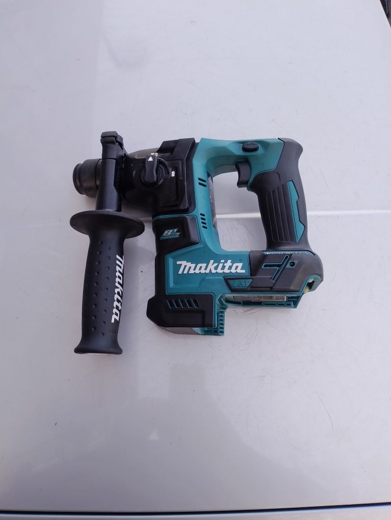 Акумулаторен безчетков перфоратор Makita 171