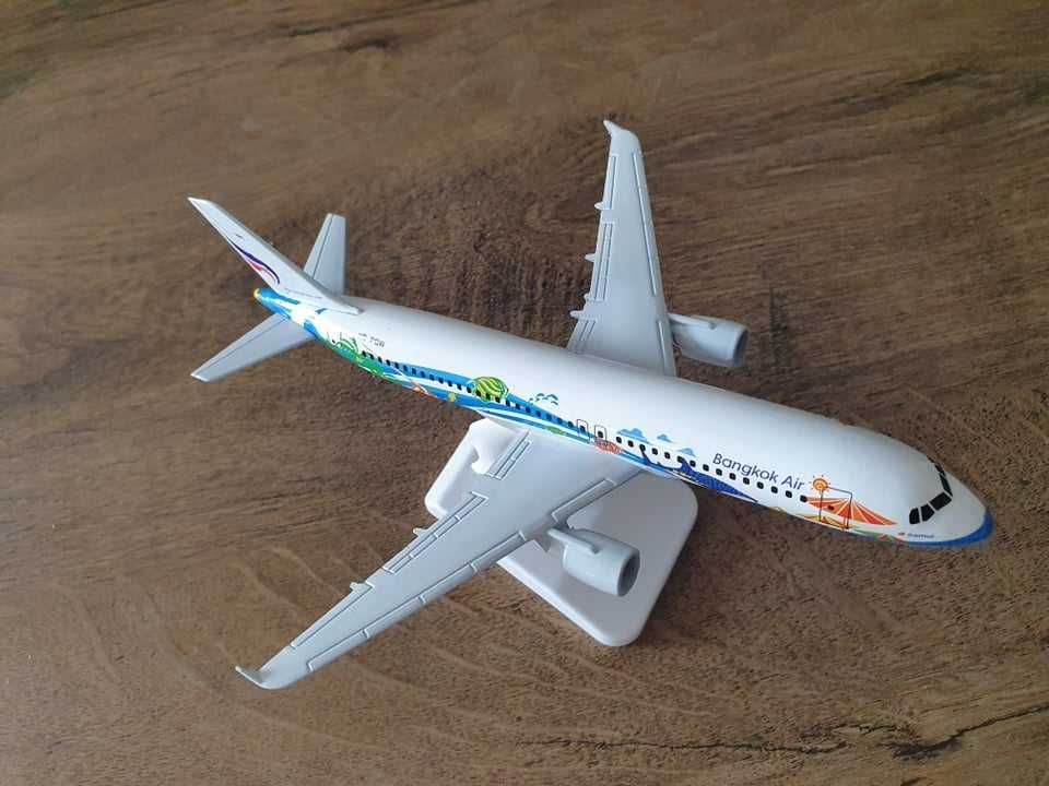 Macheta metalica de avion Bangkok Air (marime medium)| Decoratie