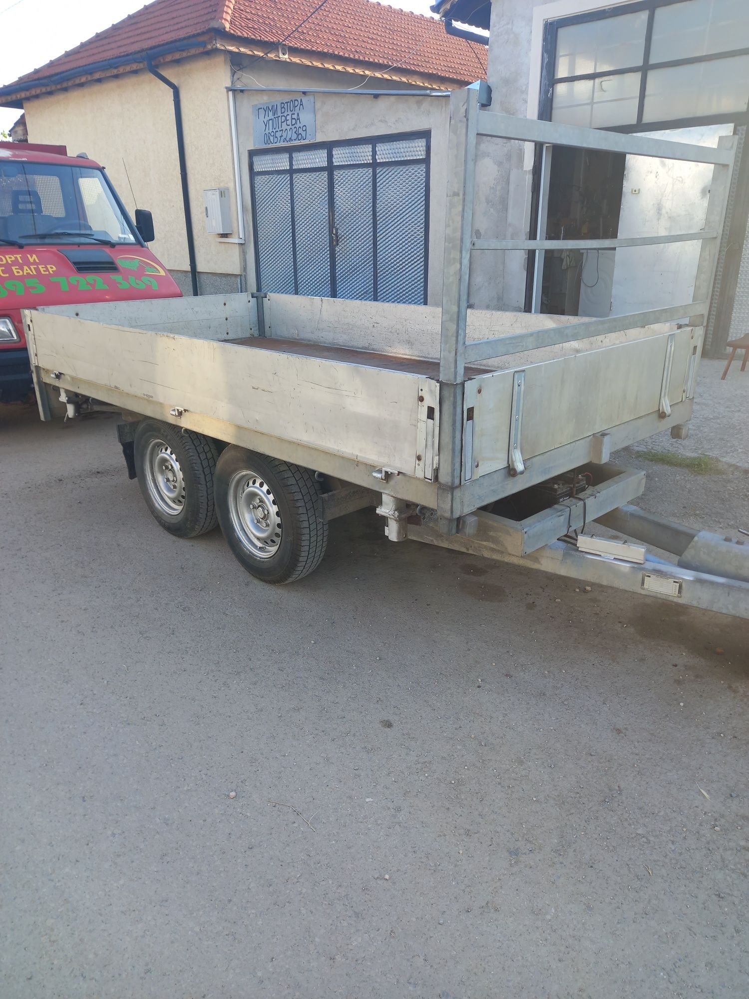 Продавам самосвално ремарке