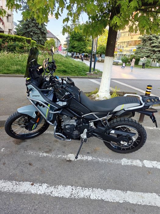 Motocicleta CF Moto 450MT