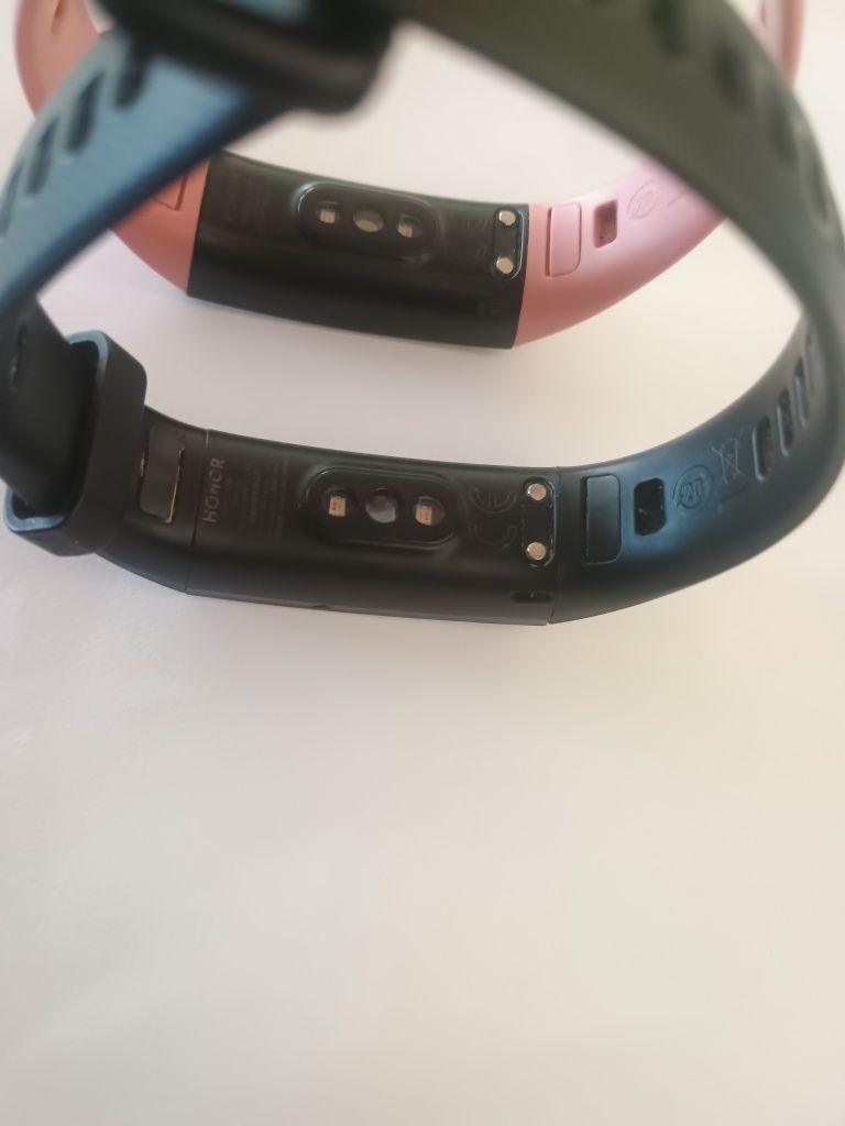 Honor band 5  смарт гривни 2 бр