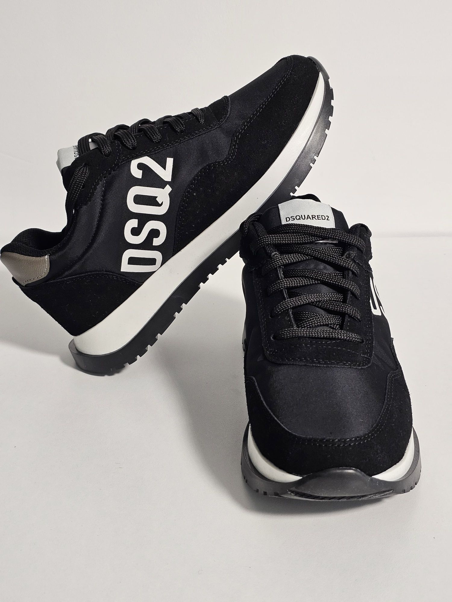 Adidași dsquared