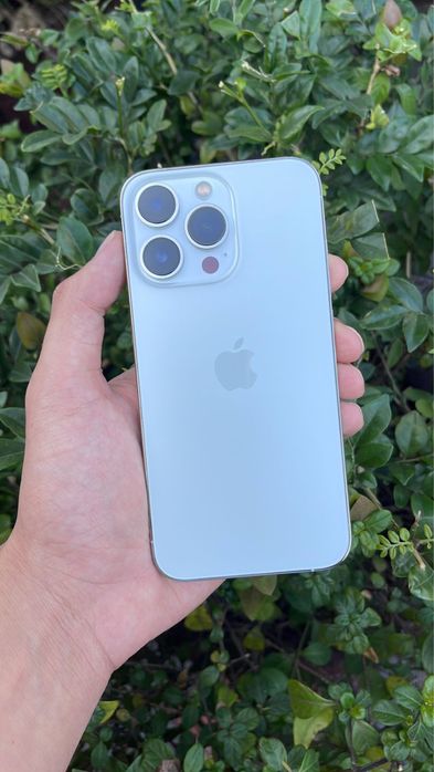 Iphone 13pro blue