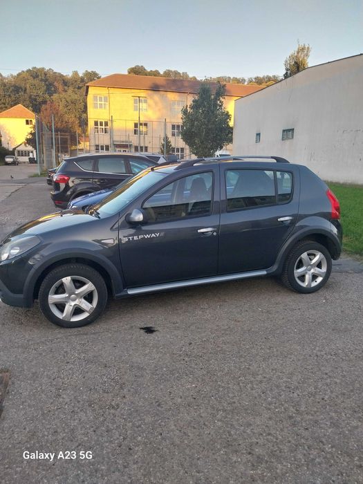 Vând Dacia Sandero  starea  perfecta