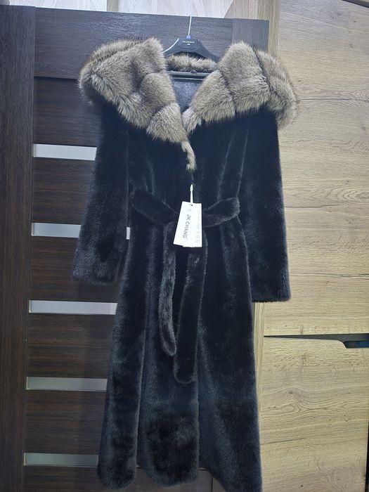 Продам женские шубы