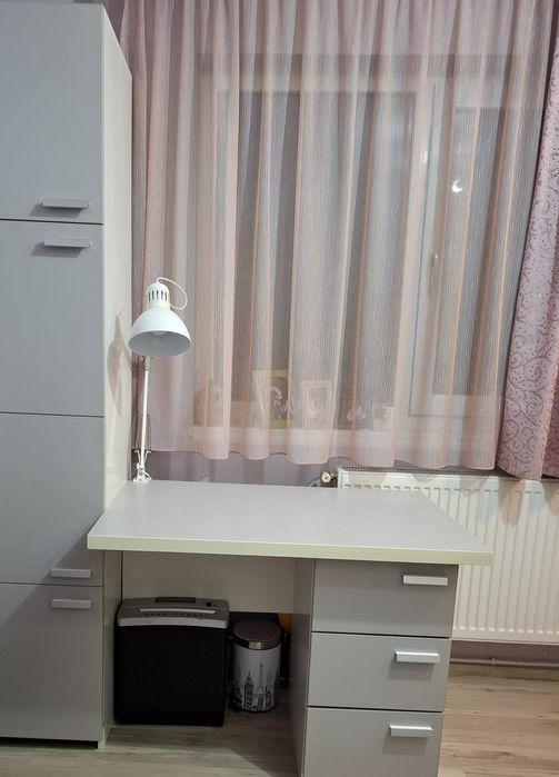 Birou cu spațiu depozitare