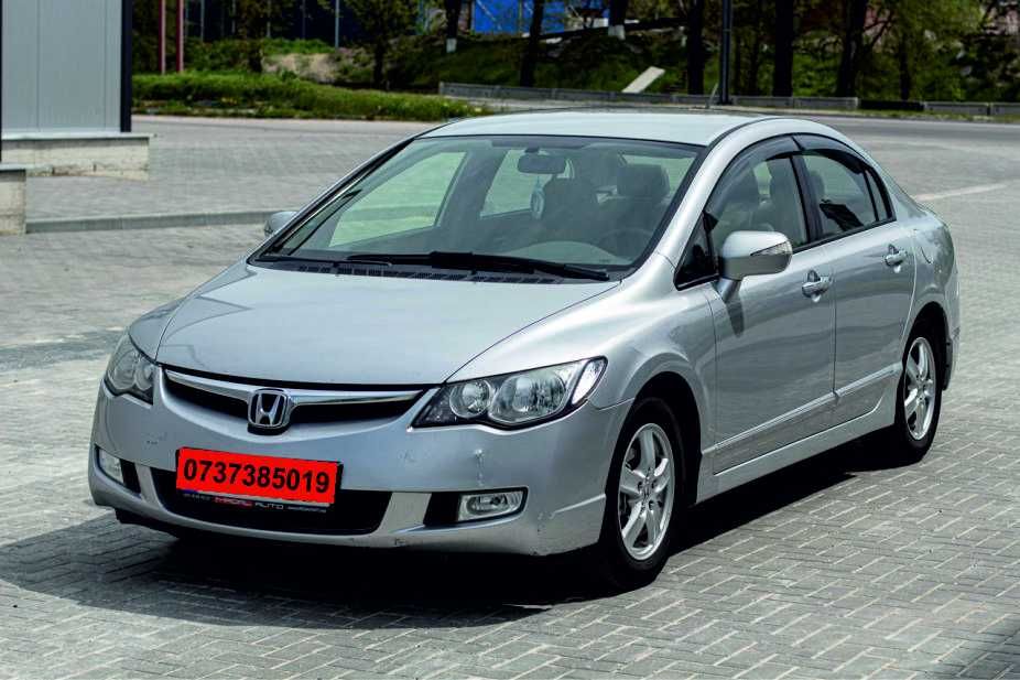 Inchirieri auto Rent a Car Honda Civic Hybrid cutie Automata si GPL