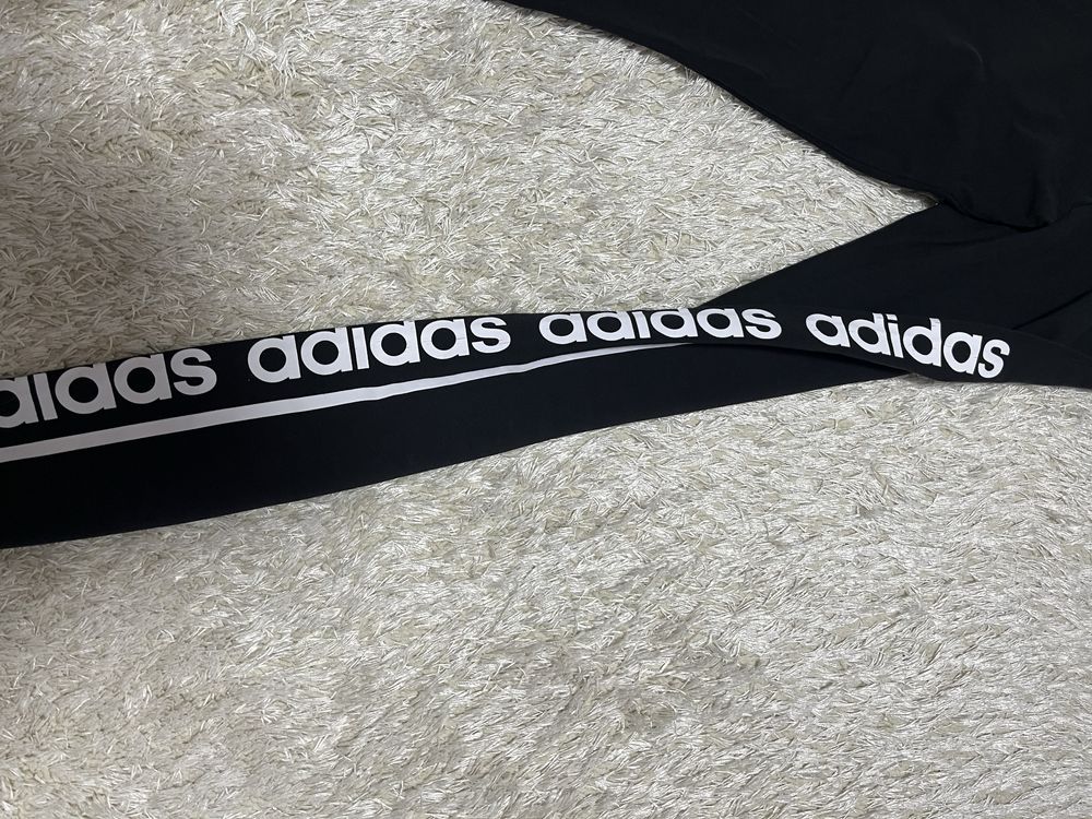 40 лв Оригинален adidas  клин .Размер XS