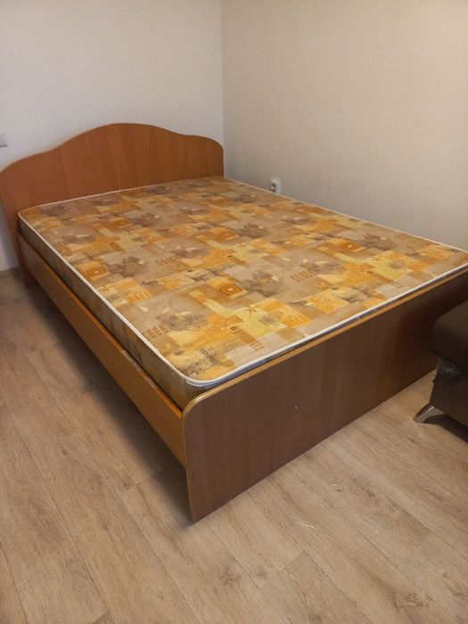 Кровать двух спалка