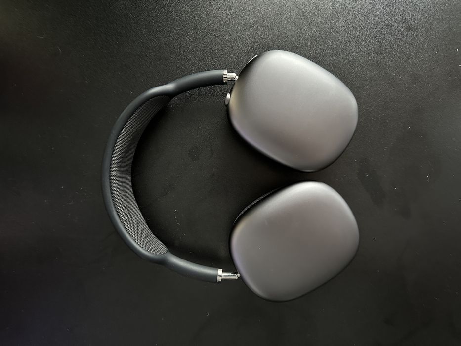 AirPods Max Midnight Black, stare foarte buna, cutie si accesorii