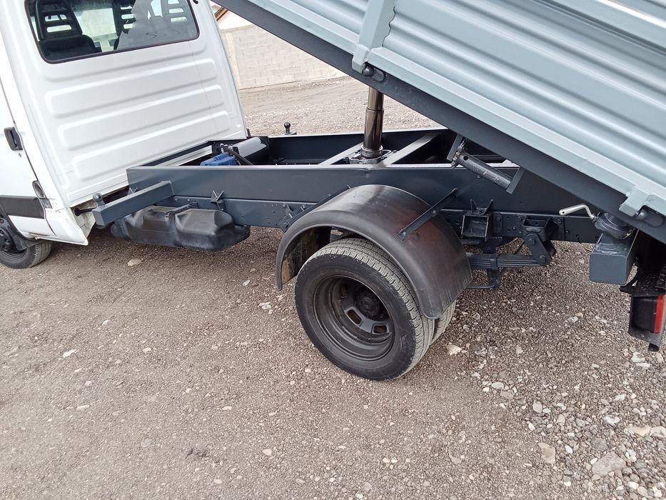 Iveco basculabil pe 3 parti