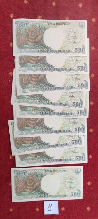 Bancnote străine unc