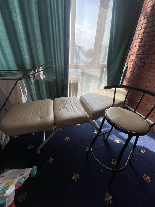 кушетка с стульчиком