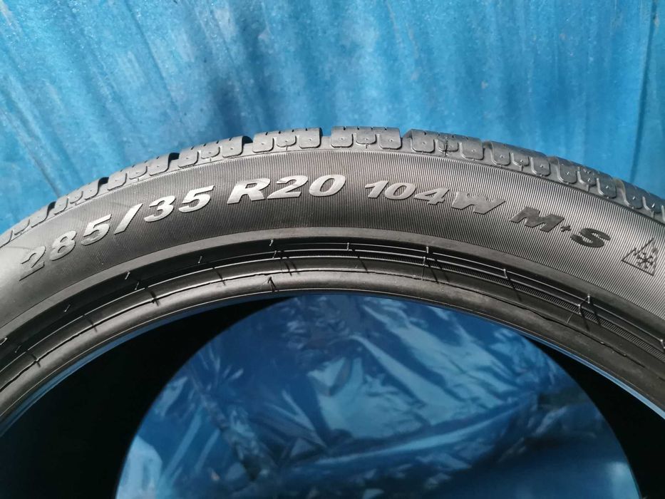 285 35 20 pirelli m+s 2 buc