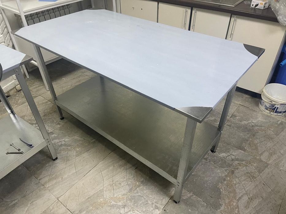 Железный  стол. Для кондитеров