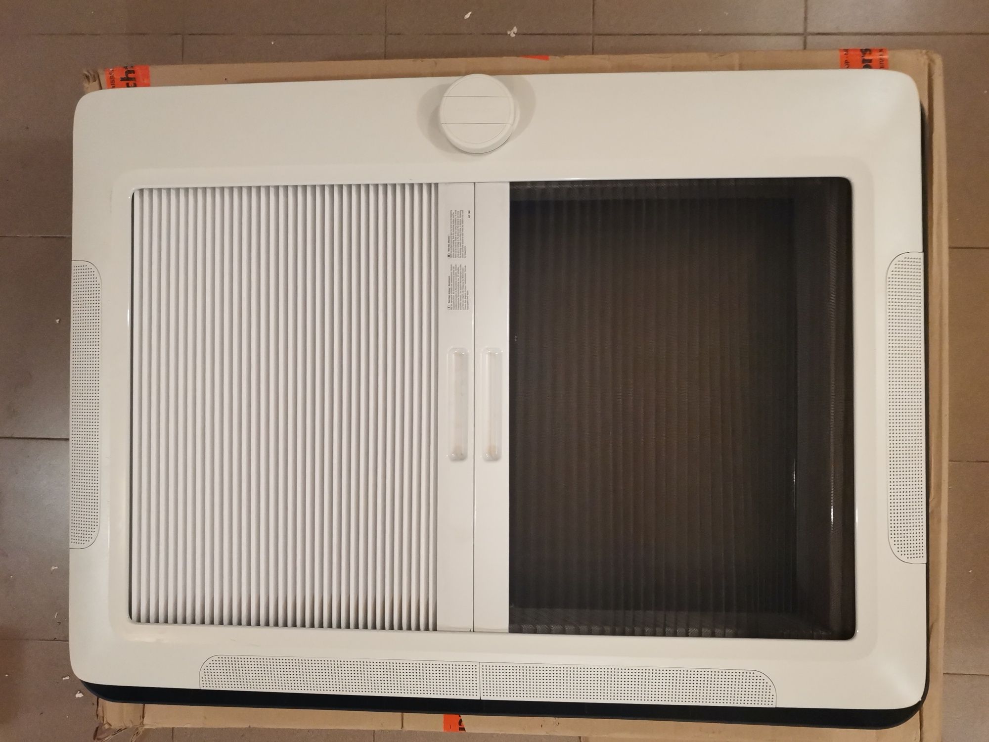 Люк Midi Heki, Dometic Rooflight ЧИСТО НОВ , монтажен отвор 70x50cm