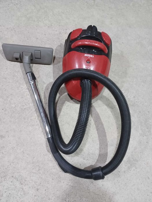 Прахосмукачка ДЕУ1500 вата