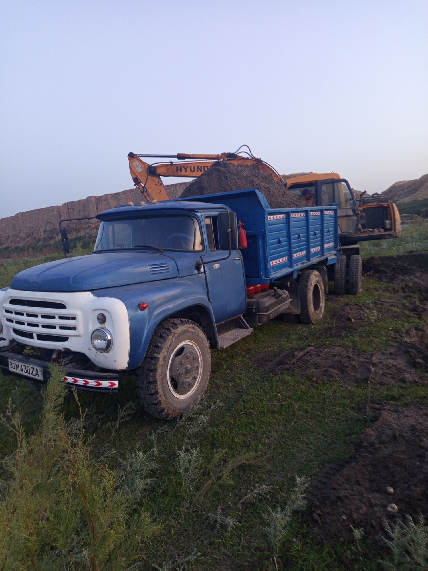 Zil 130 sotiladi