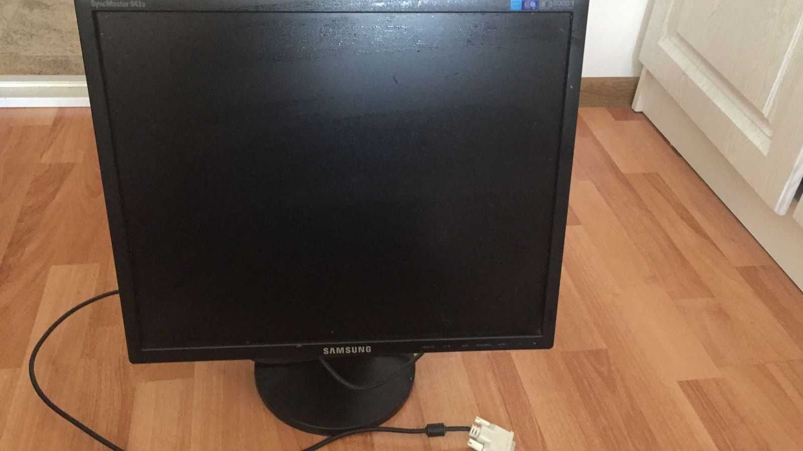 Монитор Samsung MY19LS